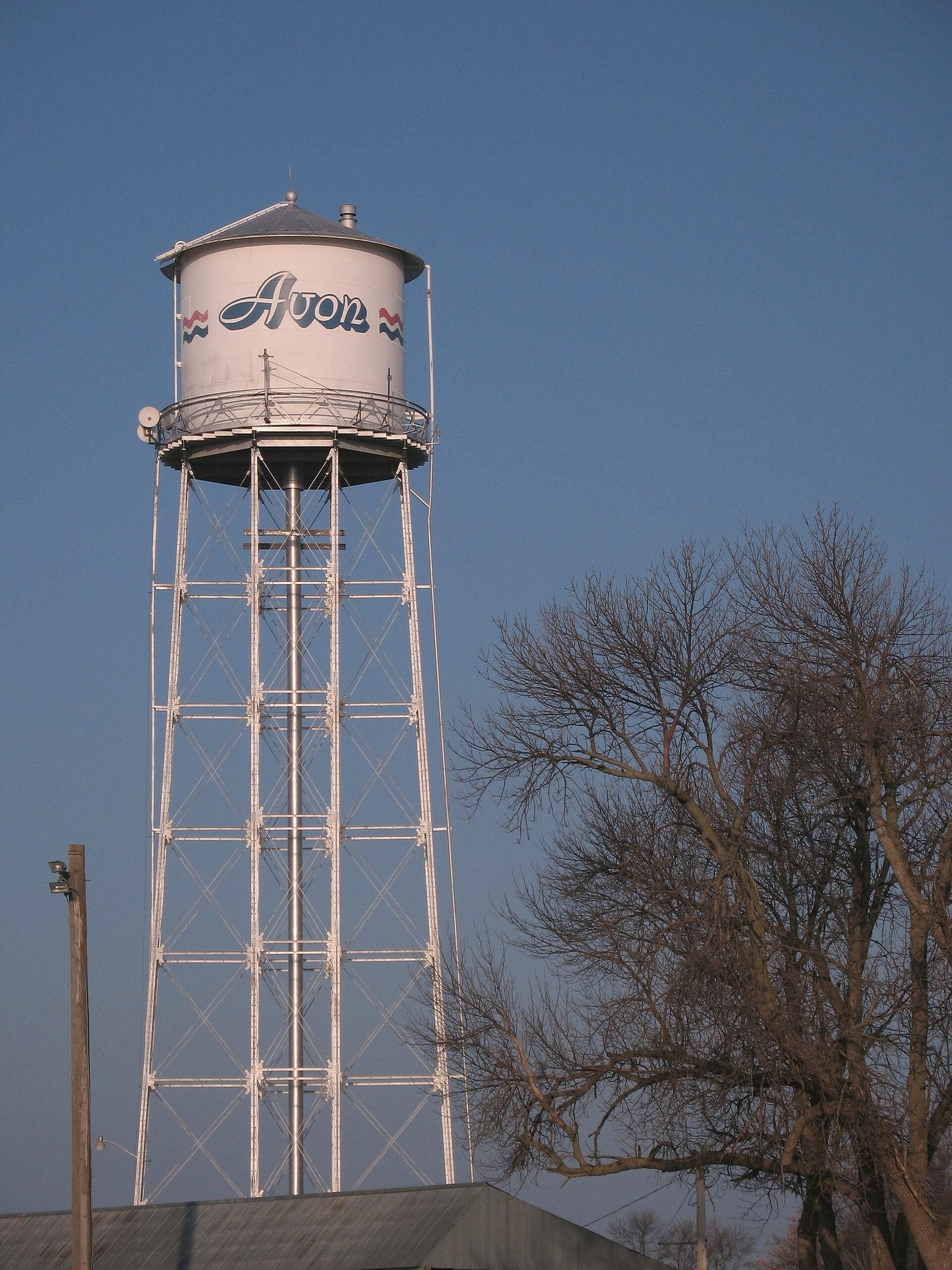 The Avon, South Dakota water tower against a blue sky